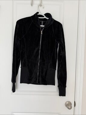 Athleta XS plush black winter coat. Like new.